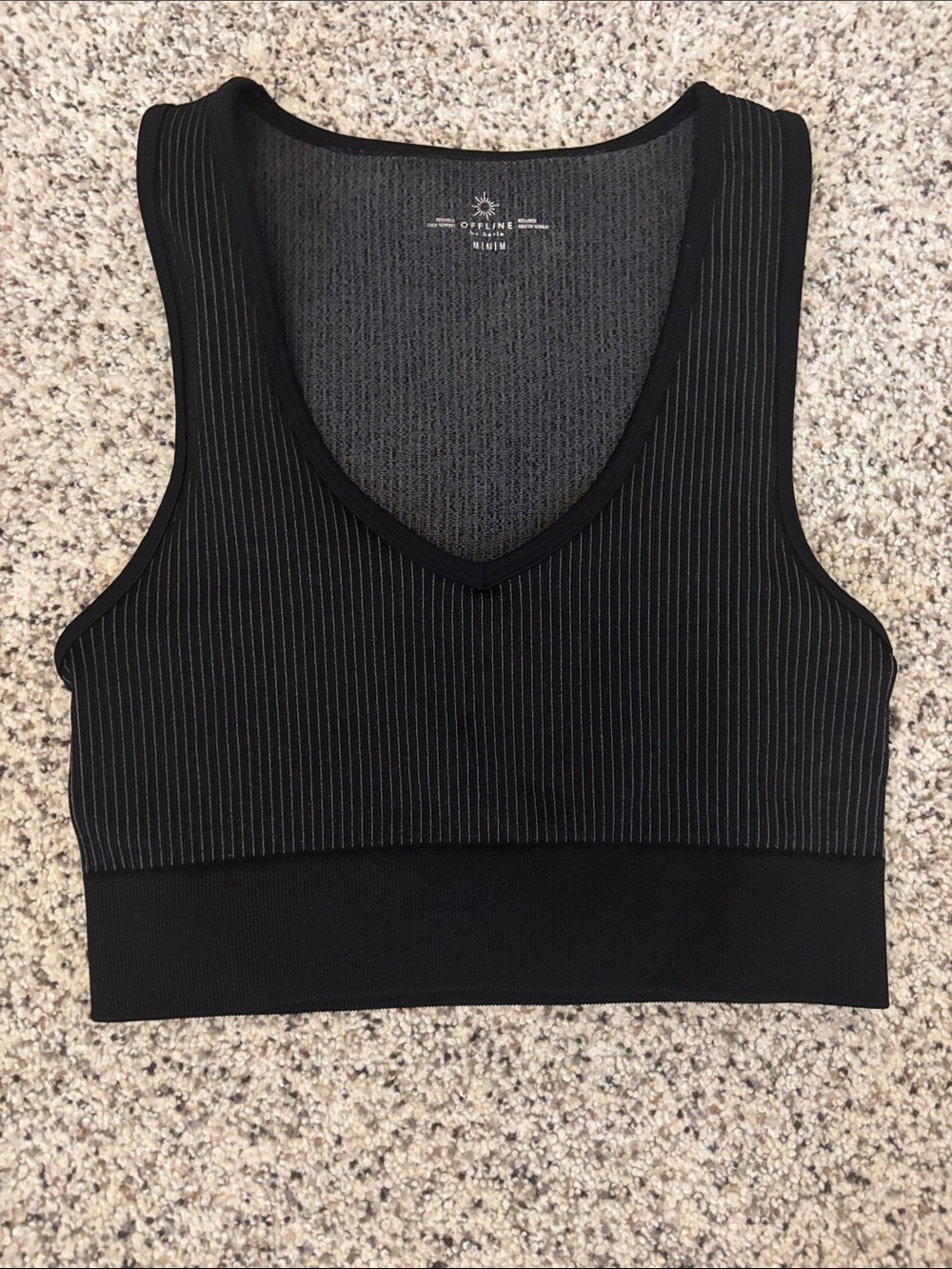 OFFLINE by Aerie Size M Black Ribbed Cropped Tank Top